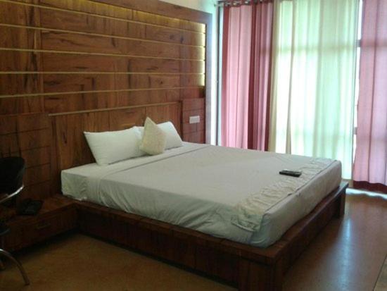 Mak Hotel Bangalore Extérieur photo